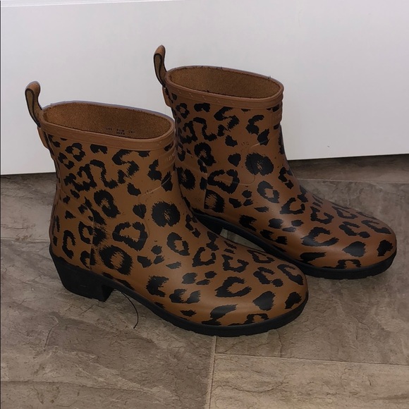 hunter leopard boots